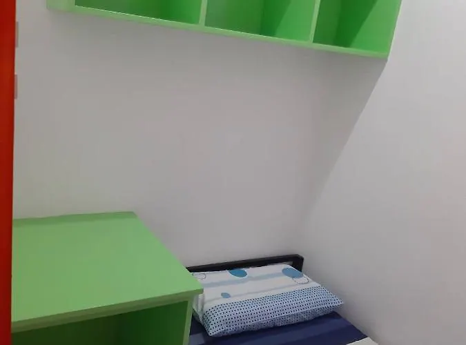 Hostel Thrice Admirable *